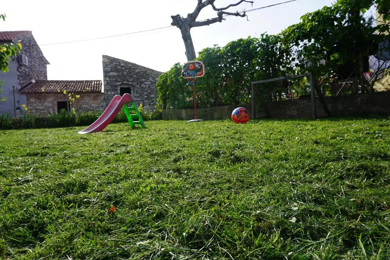 House Leon Villa Brtonigla 0*,
