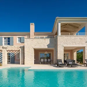 Villa Divine By Ilc, Brtonigla