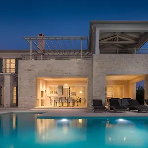 Villa Alicia By Ilc, Brtonigla
