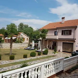 Ferienhaus Mit 2 Schlafzimmer Oder - Istrien-fiorini, Brtonigla